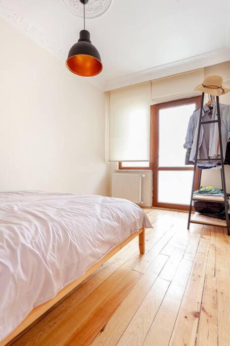 Apartament Location With 2 Bedrooms